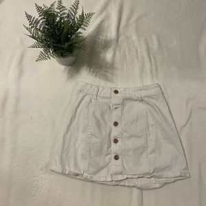 Celebrity Pink button skirt